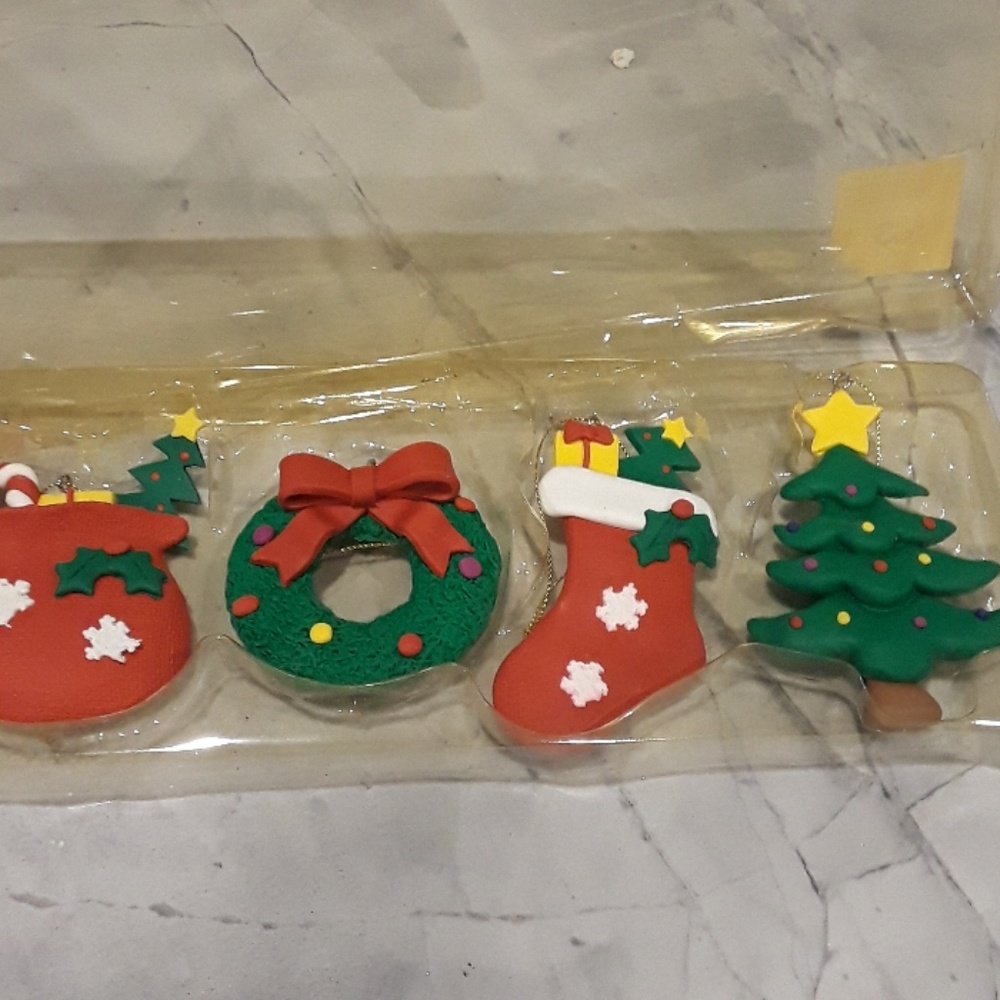 Set of 4 Christmas Ornaments New